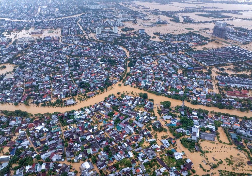 lu lut tai hue_hue ngap lut_mua lu tai hue_o che năng_o che mau_o lech tam_o du che mua nang tai hue26.jpg